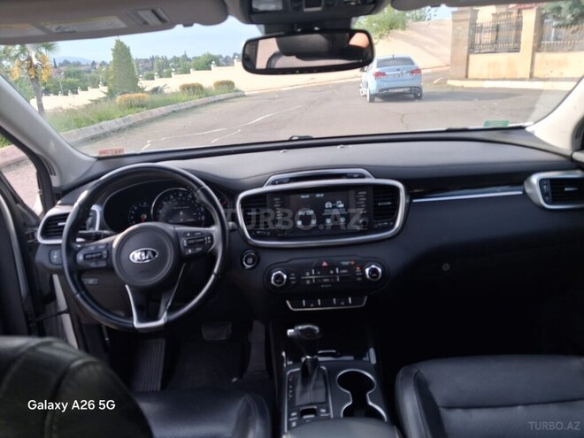Kia Sorento-8