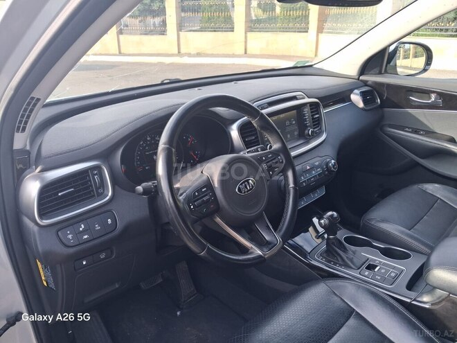 Kia Sorento-9