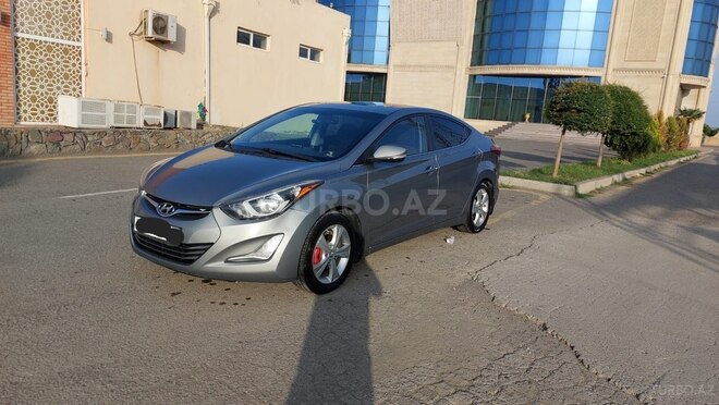 Hyundai Elantra-4