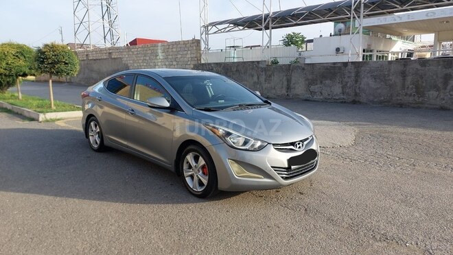 Hyundai Elantra-5
