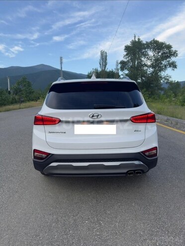 Hyundai Santa Fe-3
