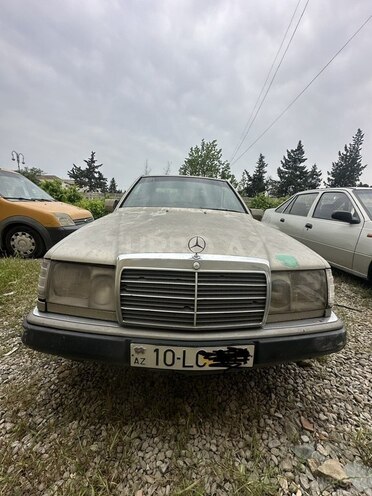 Mercedes 200 D-3