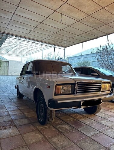 LADA (VAZ) 2107-1