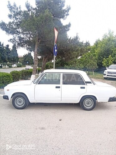LADA (VAZ) 2107-2