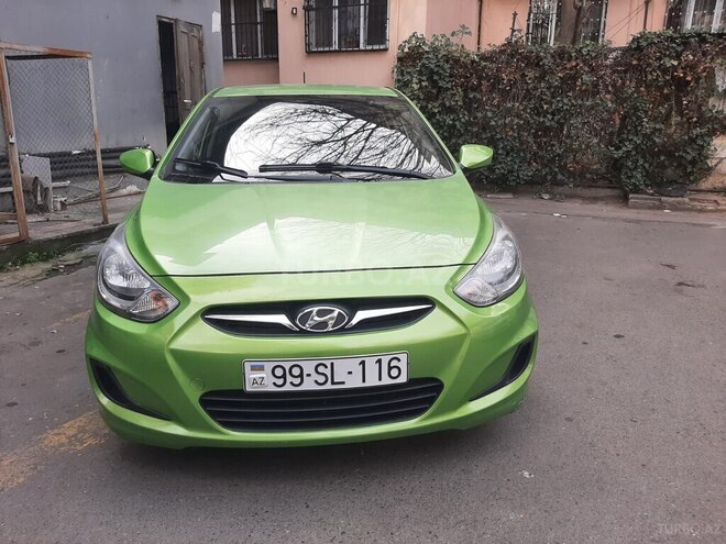 Hyundai Accent-1