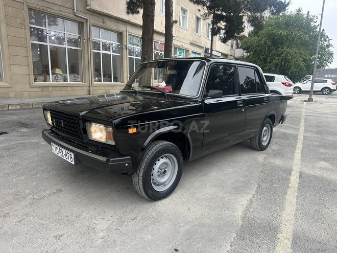 LADA (VAZ) 2107-2