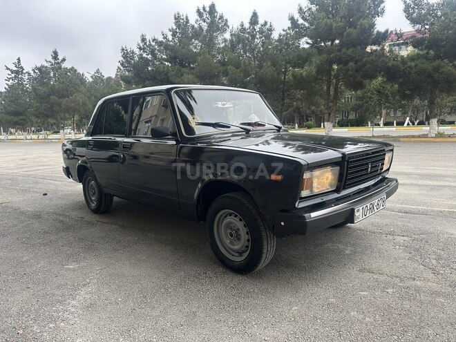 LADA (VAZ) 2107-1