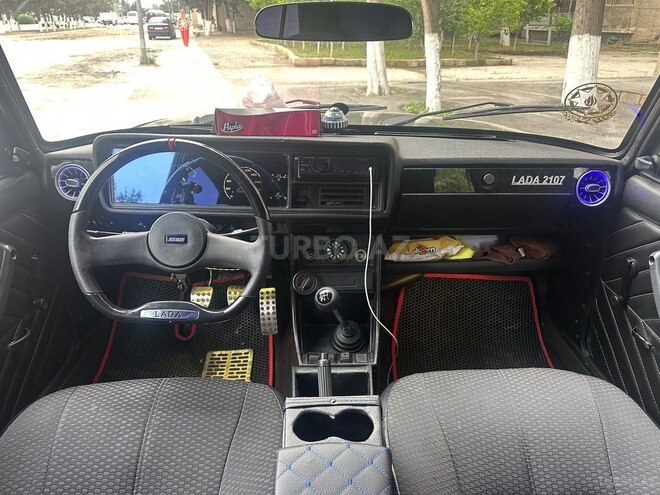 LADA (VAZ) 2107-8