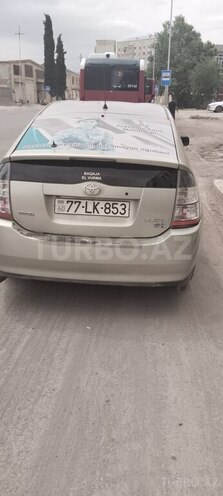 Toyota Prius-4