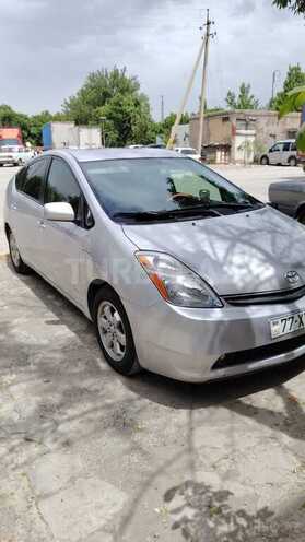 Toyota Prius-3