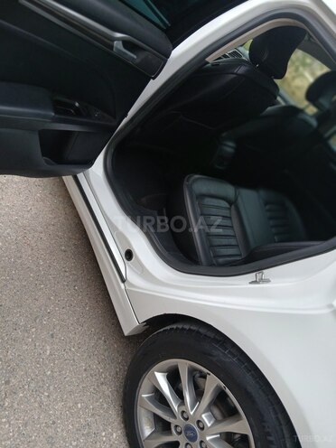 Ford Fusion (North America)-10