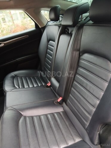 Ford Fusion (North America)-16