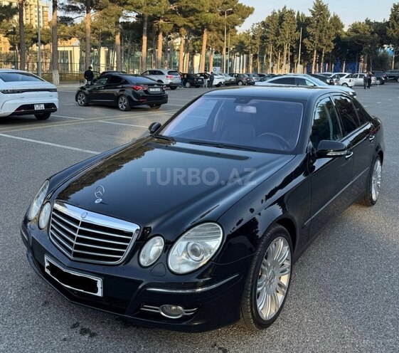 Mercedes E 220-1