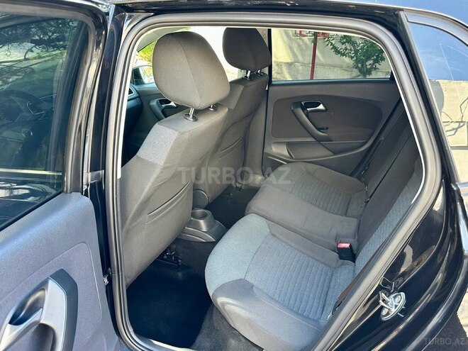 Volkswagen Polo-10
