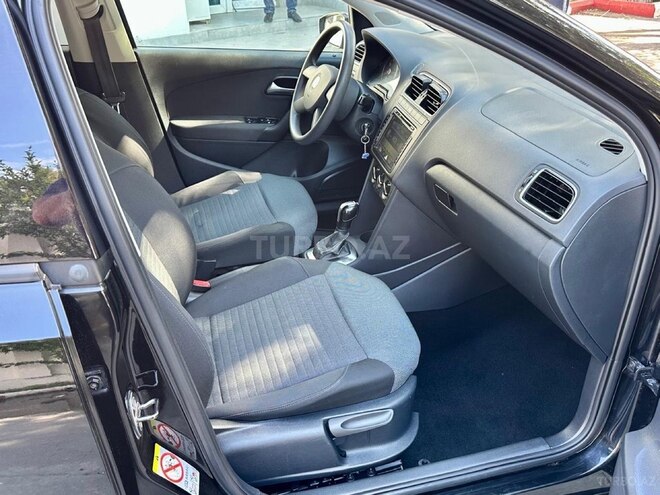 Volkswagen Polo-8
