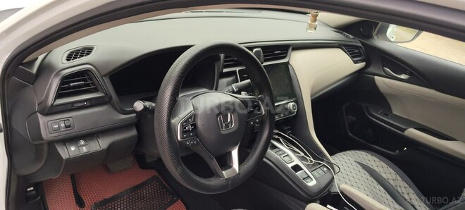 Honda Insight-8