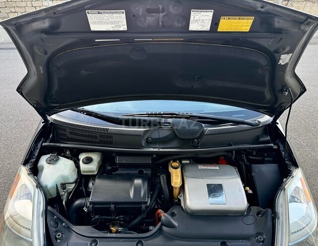 Toyota Prius-18