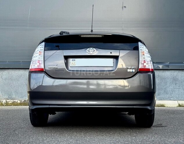 Toyota Prius-13