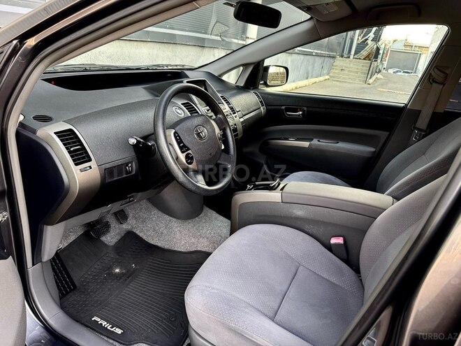 Toyota Prius-14