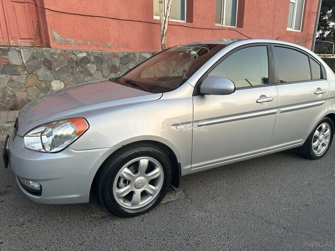 Hyundai Accent-3