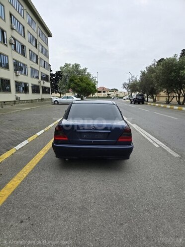 Mercedes C 180-2