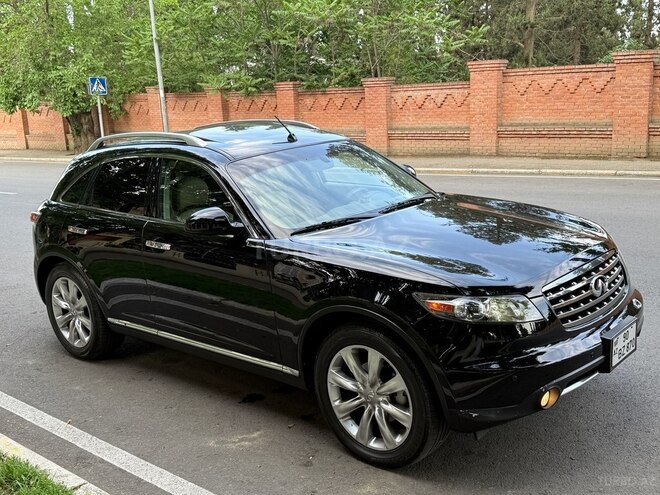 Infiniti FX35-3