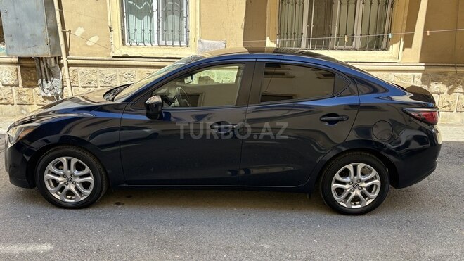 Toyota Yaris-4
