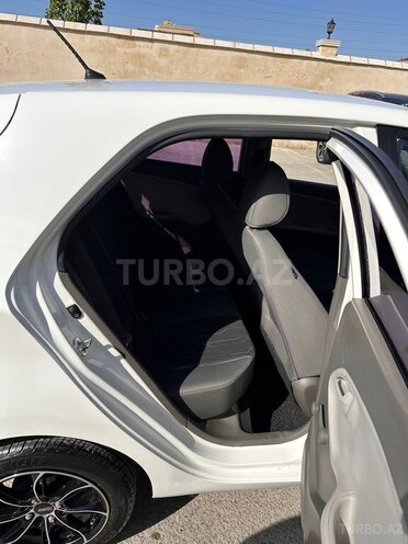 Kia Picanto-13