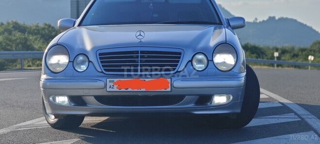 Mercedes E 240-7