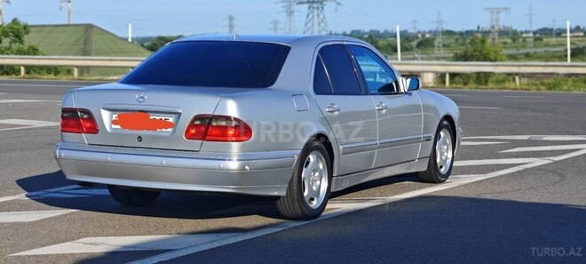 Mercedes E 240-14