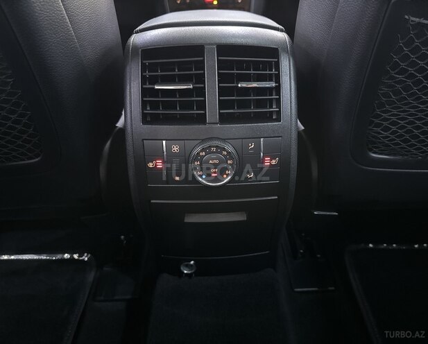 Mercedes GL 550 4MATIC-16