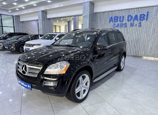 Mercedes GL 550 4MATIC-1