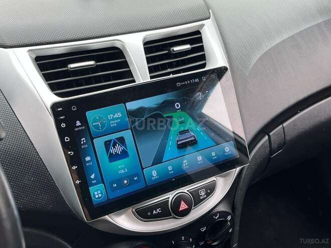Hyundai Accent-7