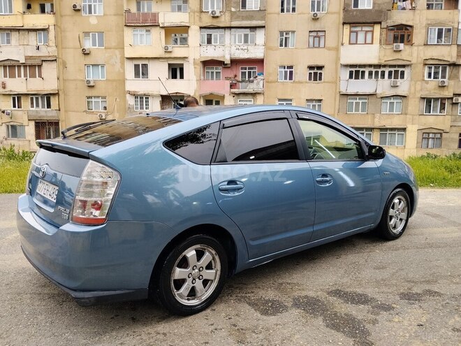 Toyota Prius-5