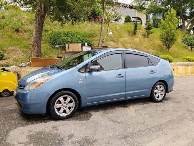 Toyota Prius-8