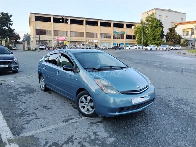 Toyota Prius-7
