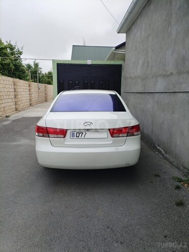 Hyundai Sonata-4