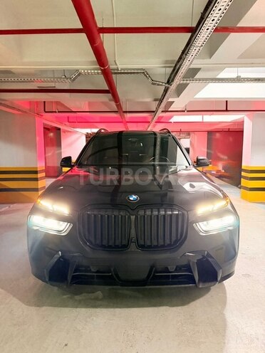BMW X7-1