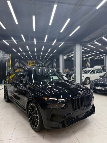 BMW X7-11