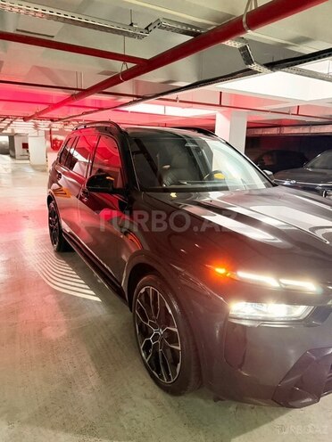 BMW X7-7