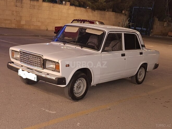 LADA (VAZ) 2107-1