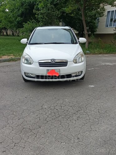 Hyundai Accent-3