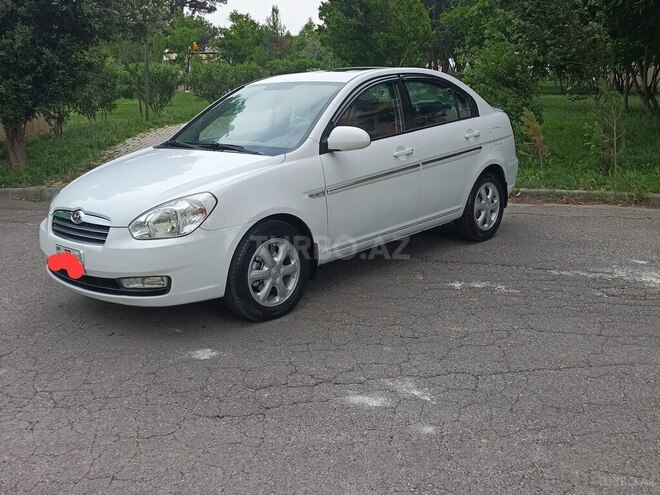 Hyundai Accent-8