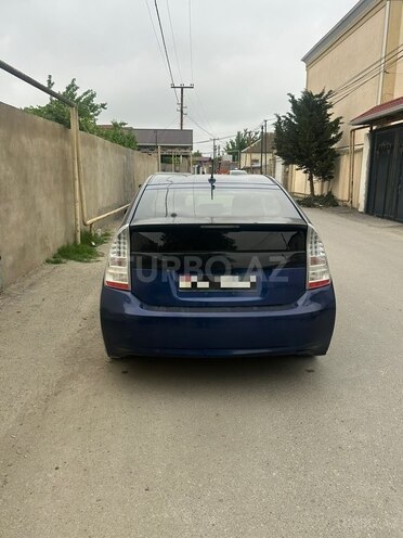 Toyota Prius-5