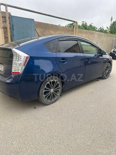 Toyota Prius-7