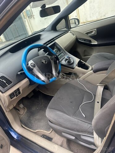 Toyota Prius-2