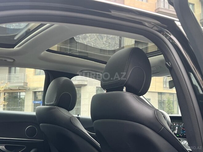 Mercedes E 300 e-8