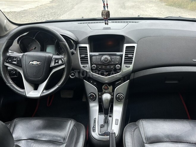 Chevrolet Cruze-6