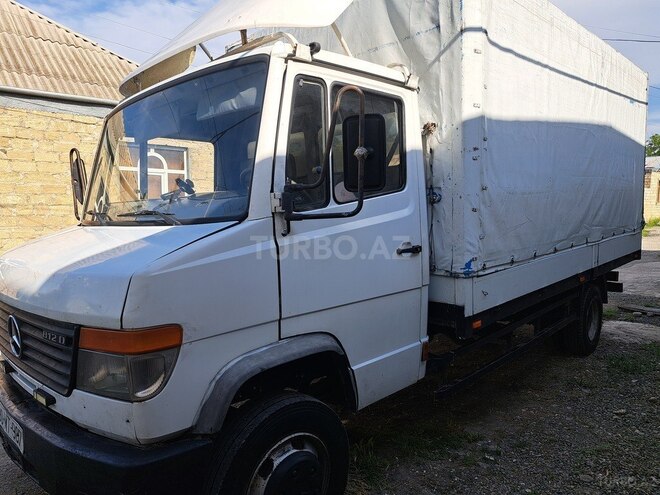 Mercedes Vario-2