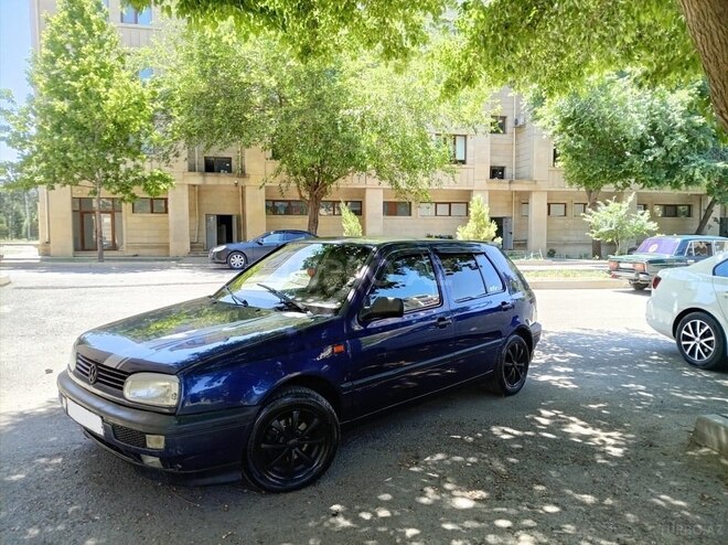 Volkswagen Golf-8